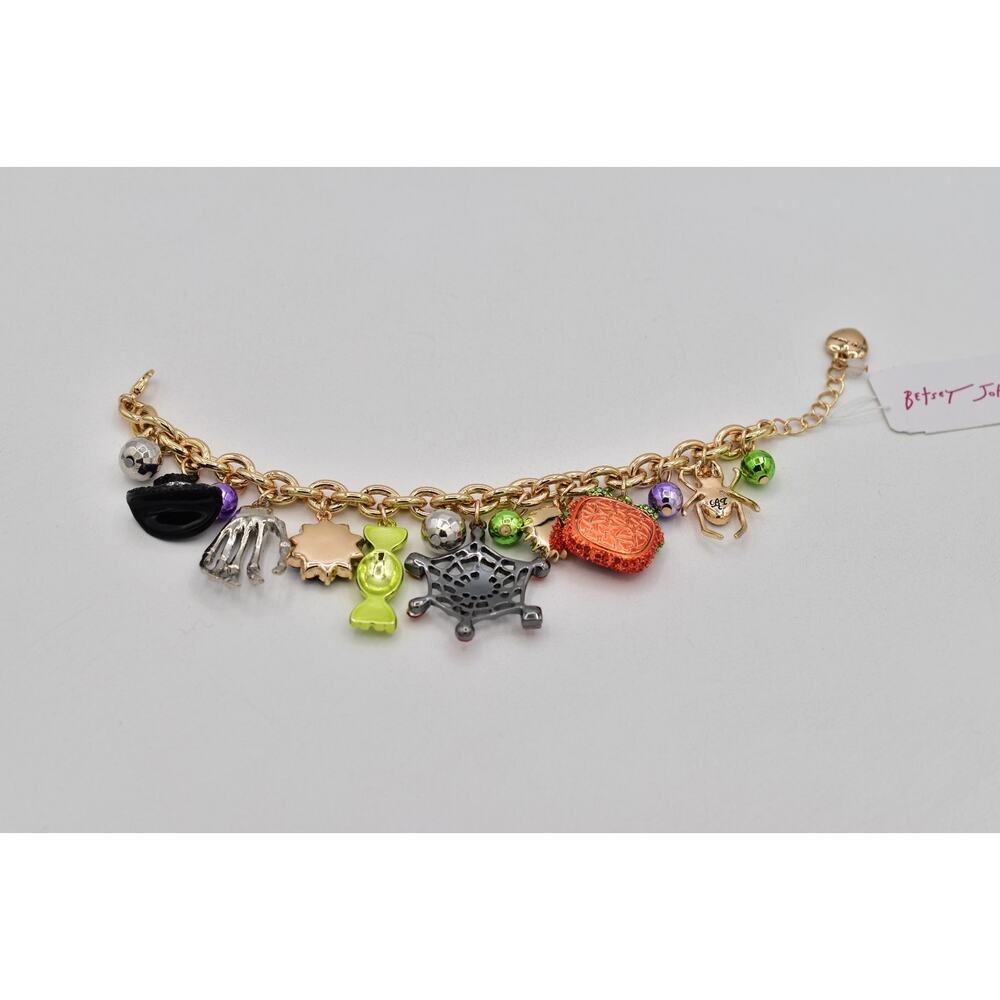 Betsey Johnson Halloween Charm Bracelet Pumpkin Spider Web Witch Hat Spider BinD - Picture 11 of 12